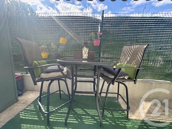 Appartement à vendre  4 pièces - 80,30 m 2   LA COURNEUVE  - 93