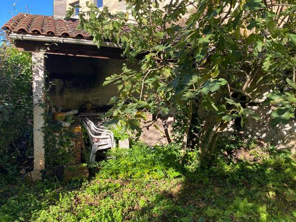 Maison de caractère en pierre avec jardin et dépendances, Sarlat-la-Canéda (24200)