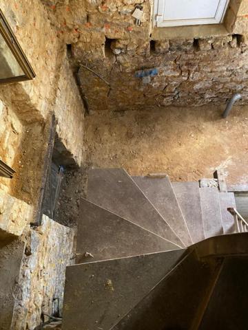 Maison de caractère en pierre avec jardin et dépendances, Sarlat-la-Canéda (24200)