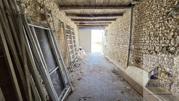 Appartement 60m² à rénover avec 100m² de garage