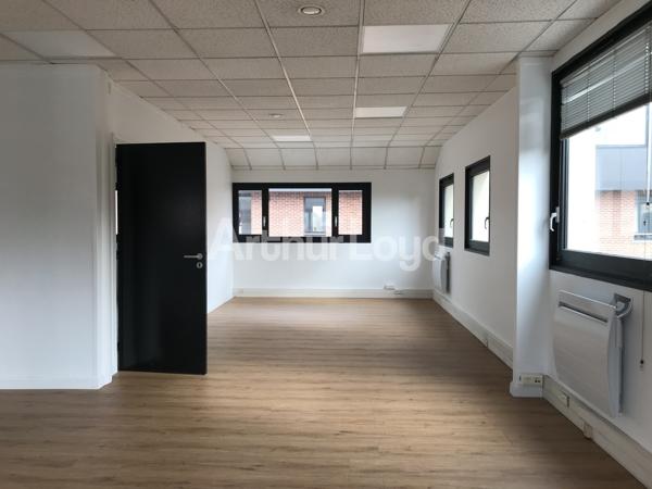 Bureaux à louer 105 m² - Parc de la Plaine Villeneuve d'Ascq, proche axes autoroutiers et transports en commun