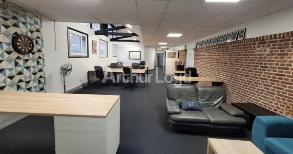 Bureaux à louer 105 m² - Parc de la Plaine Villeneuve d'Ascq, proche axes autoroutiers et transports en commun