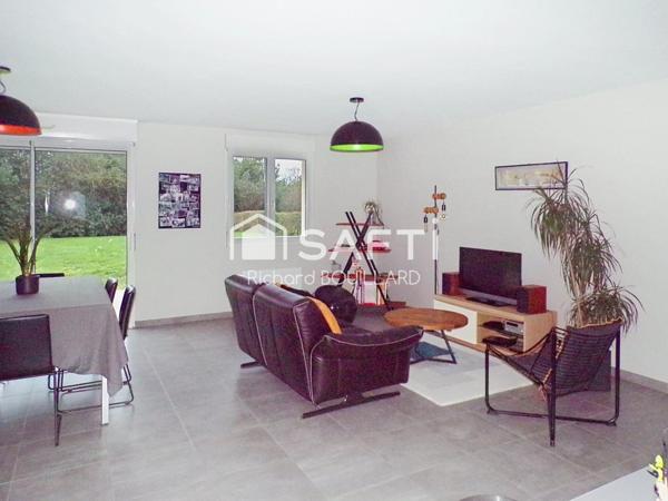 Maison de plain pied récente et lumineuse