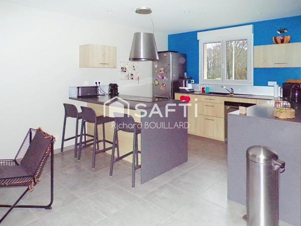 Maison de plain pied récente et lumineuse