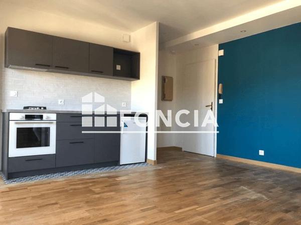 Location Appartement 2 pièces 44.7 m² - 22 RUE VOLTAIRE Saint Etienne 42100