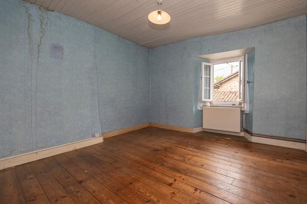 Maison
         3 pièces
        - 70 m² Exclusivité