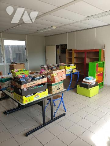 Un ensemble immobilier (ancienne école privée) composé comme suit :
-	Un premier bâtiment en p...