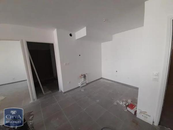 Appartement à louer 2 pièces 42.6m² Nîmes (30900)