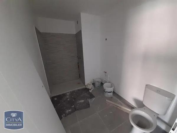 Appartement à louer 2 pièces 42.6m² Nîmes (30900)