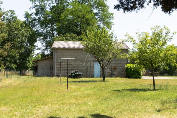 Maison familiale de 4 chambre avec entresol et 3 900 m² de verdure