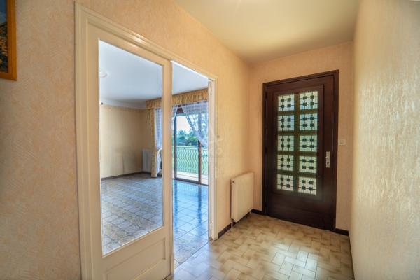 Maison familiale de 4 chambre avec entresol et 3 900 m² de verdure