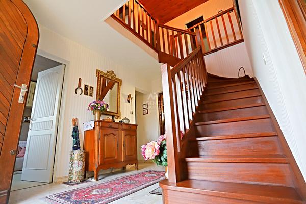 Maison Nanterre 7 pièce(s) 148 m2 €895 000 ** - Référence 14767