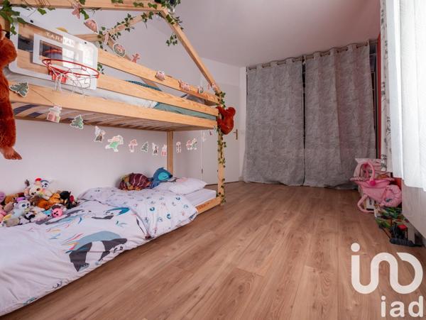 Appartement 3 pièces de 64 m² à Magny-le-Hongre (77700)