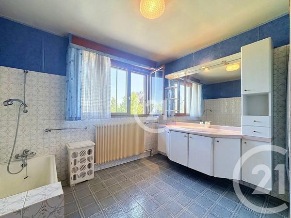 Maison à vendre  7 pièces - 156 m 2   FESCHES LE CHATEL  - 25