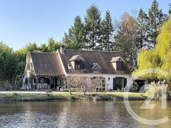 Maison à vendre  9 pièces - 222,40 m2 CLEMONT - 18