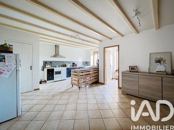 Maison à vendre 5 pièces 205 m² Grâce-Uzel