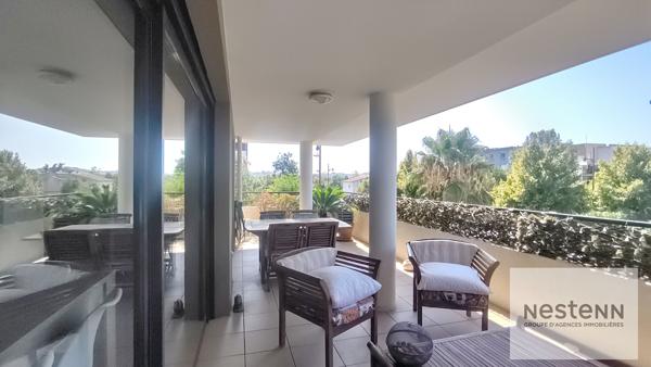 FREJUS SPACIEUX T3 GRANDE TERRASSE GARAGE