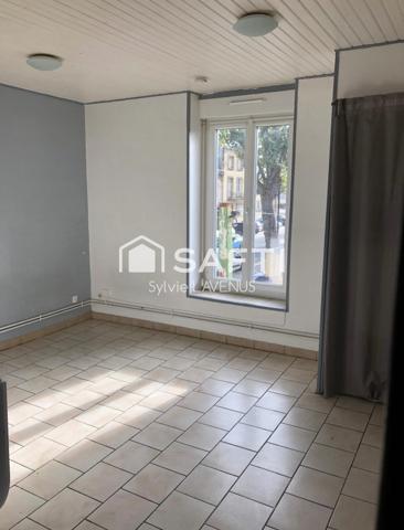 A SOISSONS, QUARTIER GARE ET HOPITAL, IDEAL INVESTISSEUR, IMMEUBLE DE RAPPORT DE 12 STUDIOS LOUÉS.