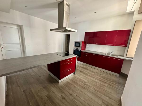 Appartement Nimes 5 pièce(s) 123.33 m2