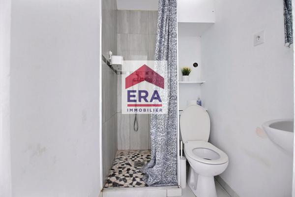 Lumineux studio avec cave