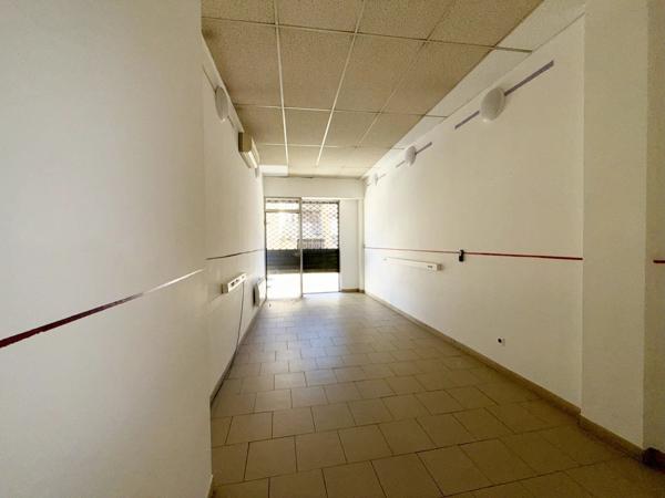 Location Local commercial 2 pièces à Bollène