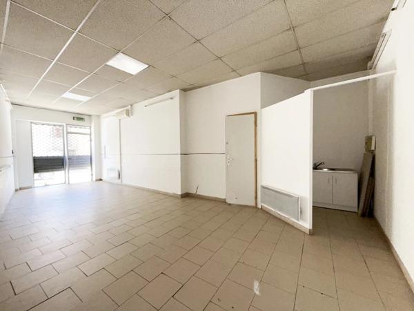 Location Local commercial 2 pièces à Bollène