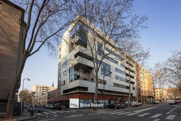Bureaux à louer Lyon emplacement stratégique proche Gare Perrache transports