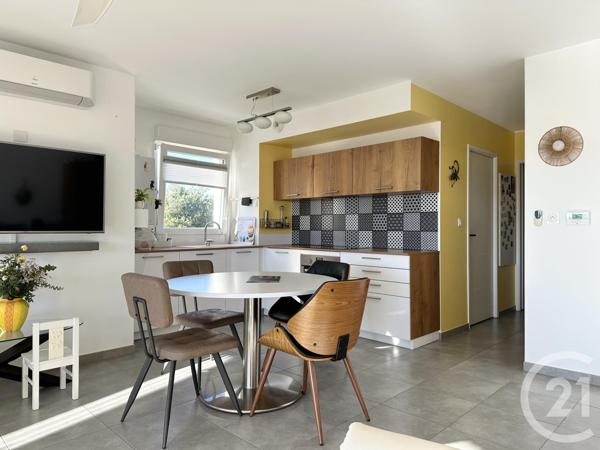 Appartement F4 à vendre  4 pièces - 79 m2 ST CYR SUR MER - 83