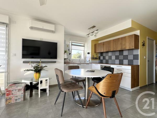 Appartement F4 à vendre  4 pièces - 79 m2 ST CYR SUR MER - 83