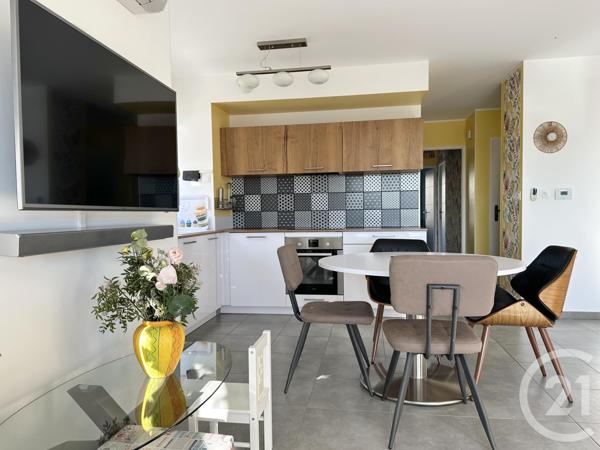 Appartement F4 à vendre  4 pièces - 79 m2 ST CYR SUR MER - 83