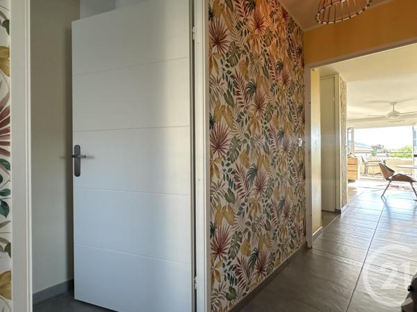 Appartement F4 à vendre  4 pièces - 79 m2 ST CYR SUR MER - 83