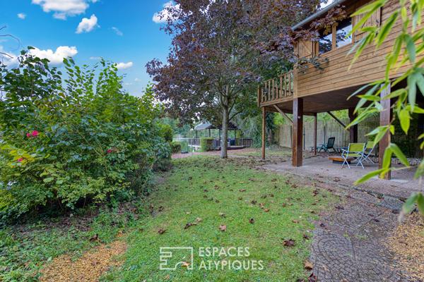 Ensemble de deux chalets sur étang aux alentours de Roye
