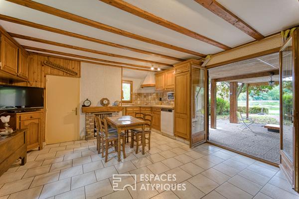Ensemble de deux chalets sur étang aux alentours de Roye