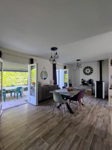 Maison  5 pièce(s)  4 chambre(s)  100 m²