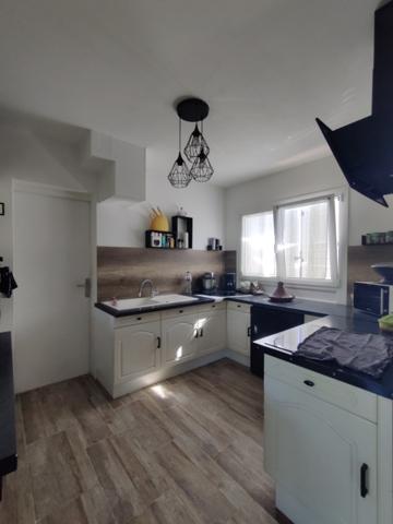 Maison  5 pièce(s)  4 chambre(s)  100 m²