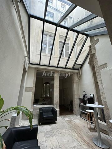 BUREAUX à LOUER de 198 m²