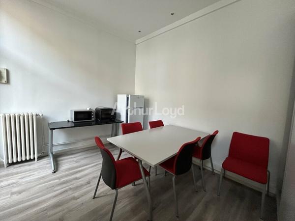 BUREAUX à LOUER de 198 m²