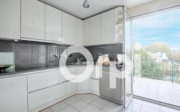 Appartement à louer    4 pièces • 119,36 m2 La Varenne - Saint-Maur-des-Fossés