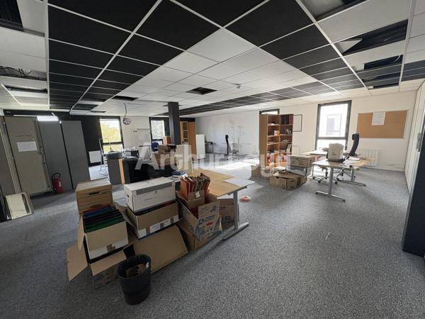 Location de Bureaux privatifs à deux pas de tous commerces et restaurations