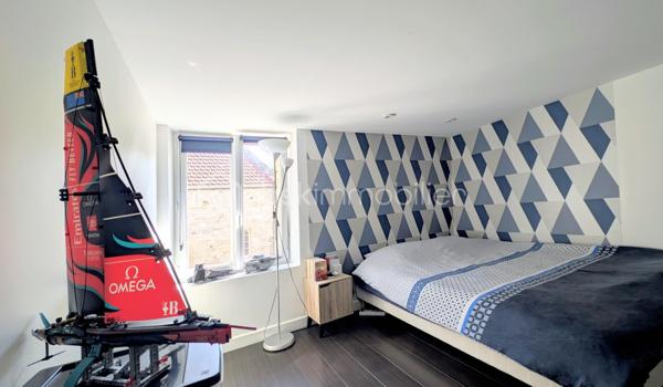 EXCLUSIVITE

Découvrez cette magnifique maison de 1800, récemment rénovée (2023), située à Luc-sur-Mer. 

Alliant charme ancien et confort moderne, elle offre une vie paisible à quelques minutes de la mer. 

Parfaitement agencée sur trois niveaux, cette maison offre 155 m² d'espace ( 166 au sol ) avec six pièces accueillantes comprenant quatre chambres, une salle d'eau et une salle de bain.

Au rez-de-chaussée, profitez d'un séjour chaleureux avec cheminée et une cuisine moderne parfaitement équipée. 

L'agencement soigné et les matériaux de qualité  confèrent à l'ensemble un confort optimal,  (un bon diagnostic énergétique en  C )  agrémenté par un chauffage individuel au gaz. 

Le calme et l'absence de vis-à-vis complètent cette atmosphère sereine.

  Notez par ailleurs que cette demeure est très ensoleillée grâce à son orientation sud où les bains de soleils en terrasse seront de rigueur !
A moins que vous ne préfériez vous prélasser dans le jardin toujours exposé sud. 

Le gros plus, une maison en pierre d'environ 70m² à restaurer pour accueillir les amis où avoir un apport financier supplémentaire en louant. 
Déjà une pièce (avec salle d'eau et wc) fonctionnelle.

Dans un quartier paisible, vous pourrez vous stationner dans la cour ou dans le garage de 30m².

Côté commodités, cette maison à fort potentiel est située non loin des écoles, commerces et services essentiels. 

Sa taxe foncière annuelle s'élève à 1300€. 
 
Pour résumer :
Maison principale 155m²
4 chambres (en étage et dont une suite parentale spacieuse sous combles)
1 salle d'eau 
1 salle de bain
1 wc par niveau
45m² de pièce de vie
Cuisine A/E séparée 
1 garage 30m²
2 ateliers de 14² chacun
1 maison a restaurer d'environ 70m²
Jardin, terrasse.

En vente et prête à vous accueillir, c'est un véritable coup de cœur à visiter sans tarder! 
Contactez Nathalie Demarquay pour plus d'informations.