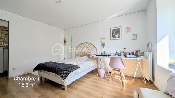 EXCLUSIVITE

Découvrez cette magnifique maison de 1800, récemment rénovée (2023), située à Luc-sur-Mer. 

Alliant charme ancien et confort moderne, elle offre une vie paisible à quelques minutes de la mer. 

Parfaitement agencée sur trois niveaux, cette maison offre 155 m² d'espace ( 166 au sol ) avec six pièces accueillantes comprenant quatre chambres, une salle d'eau et une salle de bain.

Au rez-de-chaussée, profitez d'un séjour chaleureux avec cheminée et une cuisine moderne parfaitement équipée. 

L'agencement soigné et les matériaux de qualité  confèrent à l'ensemble un confort optimal,  (un bon diagnostic énergétique en  C )  agrémenté par un chauffage individuel au gaz. 

Le calme et l'absence de vis-à-vis complètent cette atmosphère sereine.

  Notez par ailleurs que cette demeure est très ensoleillée grâce à son orientation sud où les bains de soleils en terrasse seront de rigueur !
A moins que vous ne préfériez vous prélasser dans le jardin toujours exposé sud. 

Le gros plus, une maison en pierre d'environ 70m² à restaurer pour accueillir les amis où avoir un apport financier supplémentaire en louant. 
Déjà une pièce (avec salle d'eau et wc) fonctionnelle.

Dans un quartier paisible, vous pourrez vous stationner dans la cour ou dans le garage de 30m².

Côté commodités, cette maison à fort potentiel est située non loin des écoles, commerces et services essentiels. 

Sa taxe foncière annuelle s'élève à 1300€. 
 
Pour résumer :
Maison principale 155m²
4 chambres (en étage et dont une suite parentale spacieuse sous combles)
1 salle d'eau 
1 salle de bain
1 wc par niveau
45m² de pièce de vie
Cuisine A/E séparée 
1 garage 30m²
2 ateliers de 14² chacun
1 maison a restaurer d'environ 70m²
Jardin, terrasse.

En vente et prête à vous accueillir, c'est un véritable coup de cœur à visiter sans tarder! 
Contactez Nathalie Demarquay pour plus d'informations.