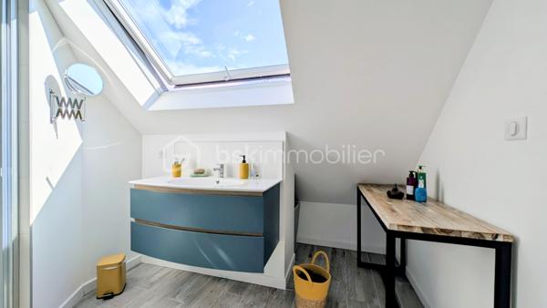 EXCLUSIVITE

Découvrez cette magnifique maison de 1800, récemment rénovée (2023), située à Luc-sur-Mer. 

Alliant charme ancien et confort moderne, elle offre une vie paisible à quelques minutes de la mer. 

Parfaitement agencée sur trois niveaux, cette maison offre 155 m² d'espace ( 166 au sol ) avec six pièces accueillantes comprenant quatre chambres, une salle d'eau et une salle de bain.

Au rez-de-chaussée, profitez d'un séjour chaleureux avec cheminée et une cuisine moderne parfaitement équipée. 

L'agencement soigné et les matériaux de qualité  confèrent à l'ensemble un confort optimal,  (un bon diagnostic énergétique en  C )  agrémenté par un chauffage individuel au gaz. 

Le calme et l'absence de vis-à-vis complètent cette atmosphère sereine.

  Notez par ailleurs que cette demeure est très ensoleillée grâce à son orientation sud où les bains de soleils en terrasse seront de rigueur !
A moins que vous ne préfériez vous prélasser dans le jardin toujours exposé sud. 

Le gros plus, une maison en pierre d'environ 70m² à restaurer pour accueillir les amis où avoir un apport financier supplémentaire en louant. 
Déjà une pièce (avec salle d'eau et wc) fonctionnelle.

Dans un quartier paisible, vous pourrez vous stationner dans la cour ou dans le garage de 30m².

Côté commodités, cette maison à fort potentiel est située non loin des écoles, commerces et services essentiels. 

Sa taxe foncière annuelle s'élève à 1300€. 
 
Pour résumer :
Maison principale 155m²
4 chambres (en étage et dont une suite parentale spacieuse sous combles)
1 salle d'eau 
1 salle de bain
1 wc par niveau
45m² de pièce de vie
Cuisine A/E séparée 
1 garage 30m²
2 ateliers de 14² chacun
1 maison a restaurer d'environ 70m²
Jardin, terrasse.

En vente et prête à vous accueillir, c'est un véritable coup de cœur à visiter sans tarder! 
Contactez Nathalie Demarquay pour plus d'informations.