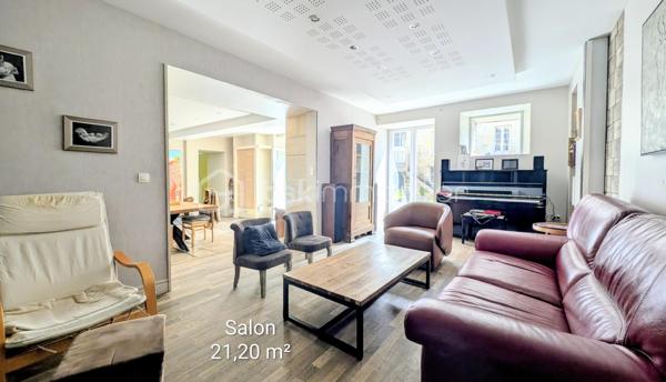 EXCLUSIVITE

Découvrez cette magnifique maison de 1800, récemment rénovée (2023), située à Luc-sur-Mer. 

Alliant charme ancien et confort moderne, elle offre une vie paisible à quelques minutes de la mer. 

Parfaitement agencée sur trois niveaux, cette maison offre 155 m² d'espace ( 166 au sol ) avec six pièces accueillantes comprenant quatre chambres, une salle d'eau et une salle de bain.

Au rez-de-chaussée, profitez d'un séjour chaleureux avec cheminée et une cuisine moderne parfaitement équipée. 

L'agencement soigné et les matériaux de qualité  confèrent à l'ensemble un confort optimal,  (un bon diagnostic énergétique en  C )  agrémenté par un chauffage individuel au gaz. 

Le calme et l'absence de vis-à-vis complètent cette atmosphère sereine.

  Notez par ailleurs que cette demeure est très ensoleillée grâce à son orientation sud où les bains de soleils en terrasse seront de rigueur !
A moins que vous ne préfériez vous prélasser dans le jardin toujours exposé sud. 

Le gros plus, une maison en pierre d'environ 70m² à restaurer pour accueillir les amis où avoir un apport financier supplémentaire en louant. 
Déjà une pièce (avec salle d'eau et wc) fonctionnelle.

Dans un quartier paisible, vous pourrez vous stationner dans la cour ou dans le garage de 30m².

Côté commodités, cette maison à fort potentiel est située non loin des écoles, commerces et services essentiels. 

Sa taxe foncière annuelle s'élève à 1300€. 
 
Pour résumer :
Maison principale 155m²
4 chambres (en étage et dont une suite parentale spacieuse sous combles)
1 salle d'eau 
1 salle de bain
1 wc par niveau
45m² de pièce de vie
Cuisine A/E séparée 
1 garage 30m²
2 ateliers de 14² chacun
1 maison a restaurer d'environ 70m²
Jardin, terrasse.

En vente et prête à vous accueillir, c'est un véritable coup de cœur à visiter sans tarder! 
Contactez Nathalie Demarquay pour plus d'informations.