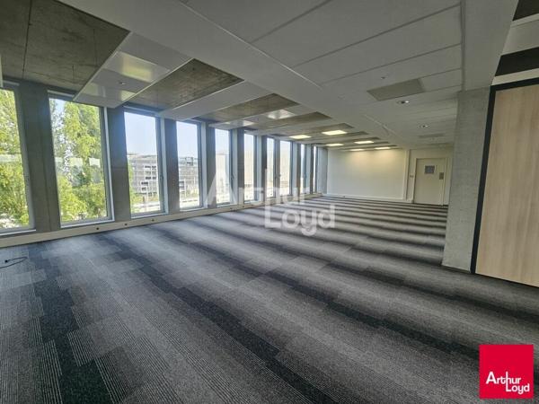 Angers Gare TGV Saint Laud plateau de bureaux de 553 m² à louer
