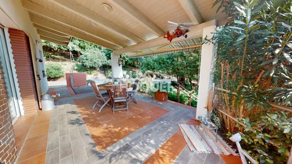 A VENDRE - Maison de 205m² à MONTOISON (26800)