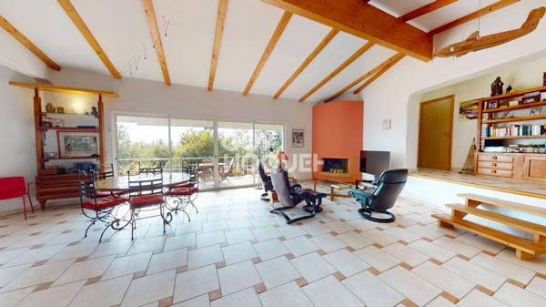 A VENDRE - Maison de 205m² à MONTOISON (26800)