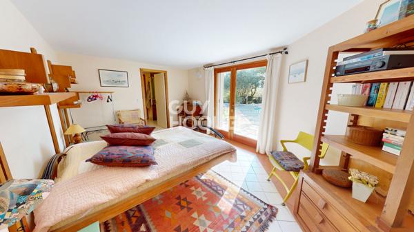 A VENDRE - Maison de 205m² à MONTOISON (26800)