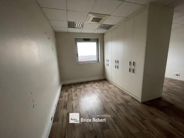 Bureaux à louer avec parkings en sous sol à Caluire et Cuire surface 112 m2