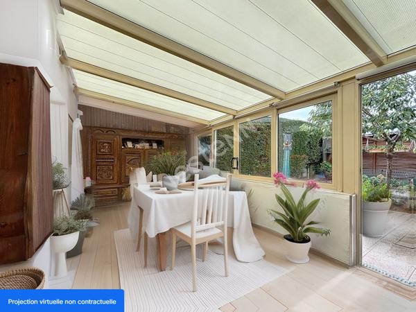 A vendre : Maison 5 pièces - trois chambres avec garage et charmant jardin à Rezé secteur Blordière