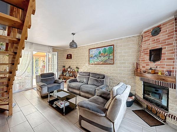 A vendre : Maison 5 pièces - trois chambres avec garage et charmant jardin à Rezé secteur Blordière